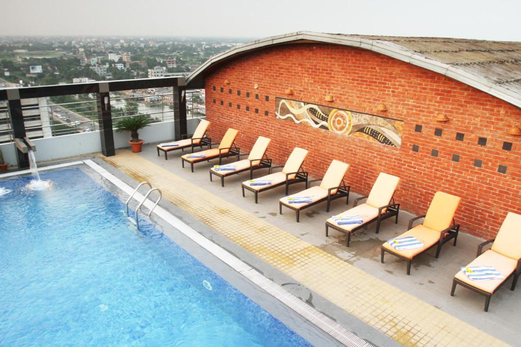 Dhaka Regency Hotel & Resort Exterior photo