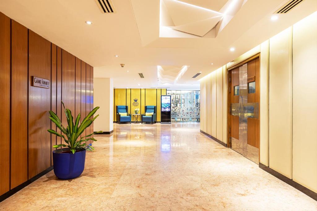 Dhaka Regency Hotel & Resort Exterior photo